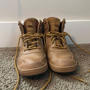 Nike Ebernon Mid Winter Wheat